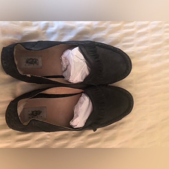 Ugg Black suede driving mocs - Picture 2 of 4